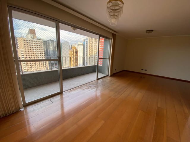 Apartamento 3 quartos e 3 banheiros, à venda, no bairro Batel em Curitiba