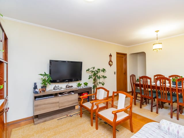 Apartamento 3 quartos e 3 banheiros, à venda, no bairro Batel em Curitiba