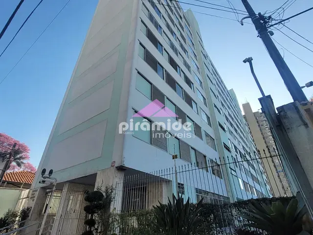Apartamento 3 quartos e 2 banheiros, para alugar, no bairro Centro em São José dos Campos