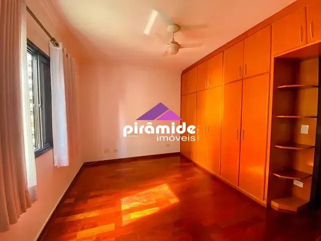Apartamento 4 quartos e 2 banheiros, à venda, no bairro Jardim Aquárius em São José dos Campos