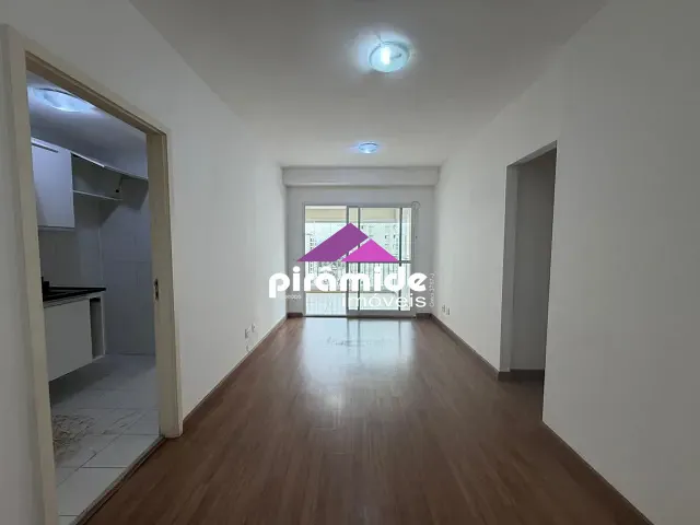 Apartamento com 80m² 3 quartos e 2 banheiros, para alugar, no bairro Condomínio Royal Park em São José dos Campos