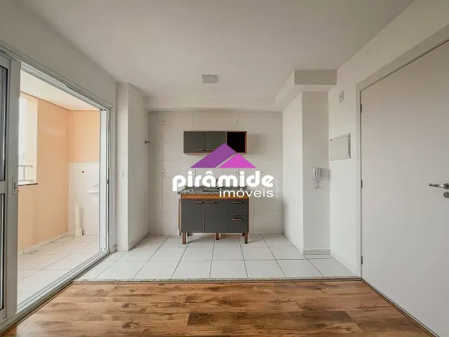 Apartamento 2 quartos e 1 banheiro, para alugar, no bairro Jardim Topázio em São José dos Campos