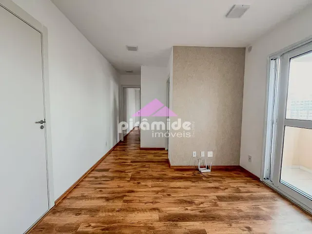 Apartamento 2 quartos e 1 banheiro, para alugar, no bairro Jardim Topázio em São José dos Campos
