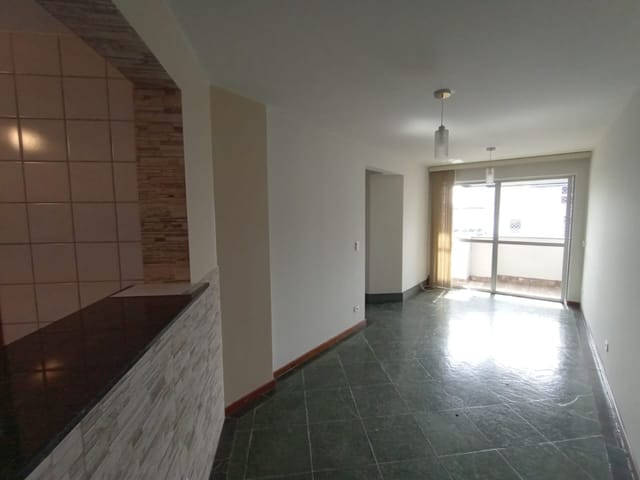 Apartamento 3 quartos e 1 banheiro, à venda, no bairro Portão em Curitiba