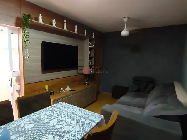Apartamento 2 quartos e 1 banheiro, à venda, no bairro Cidade Industrial 2 em Londrina