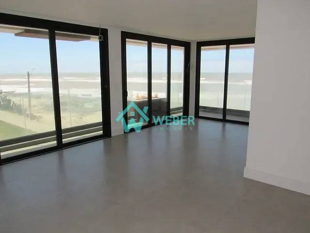 Apartamento com 371m² 3 quartos e 4 banheiros, à venda, no bairro Praia da Cal em Torres