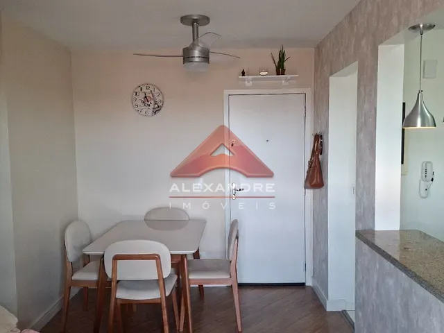 Apartamento 2 quartos e 2 banheiros, à venda, no bairro Vila Industrial em São José dos Campos