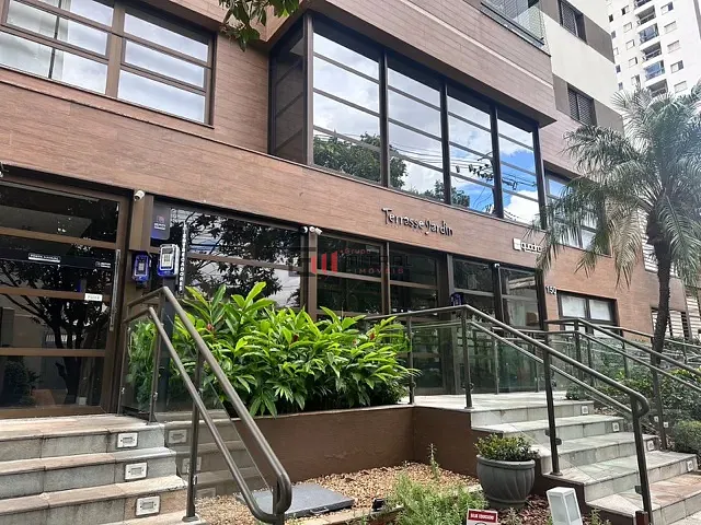 Apartamento 3 quartos e 2 banheiros, para alugar, no bairro Centro em Londrina