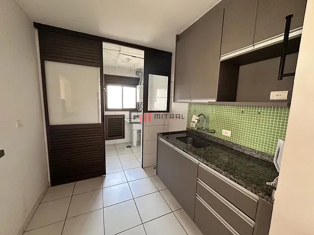 Apartamento 3 quartos e 2 banheiros, para alugar, no bairro Centro em Londrina