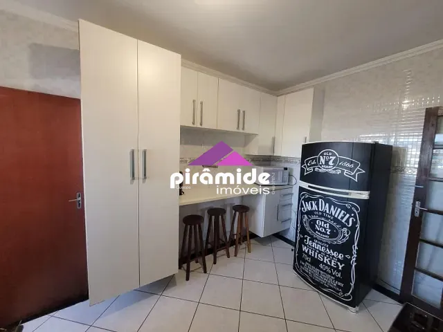 Apartamento 2 quartos e 2 banheiros, à venda, no bairro Centro em Caraguatatuba