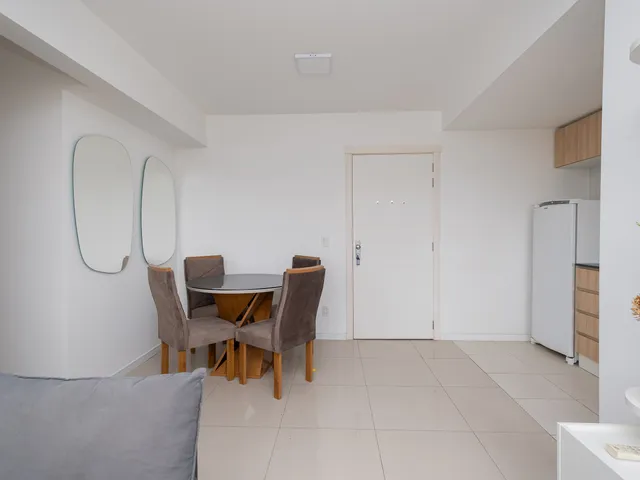 Apartamento com 83m² 2 quartos e 2 banheiros, para alugar, no bairro Centro em Pelotas