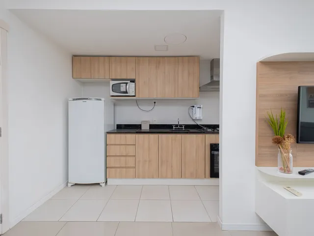 Apartamento com 83m² 2 quartos e 2 banheiros, para alugar, no bairro Centro em Pelotas
