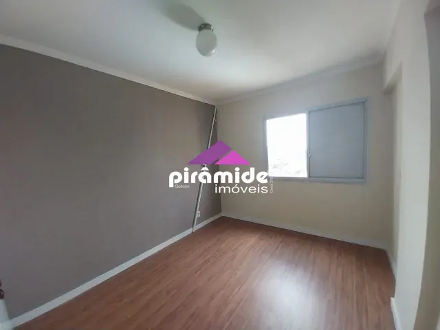 Apartamento 3 quartos e 2 banheiros, para alugar, no bairro Vila Adyana em São José dos Campos