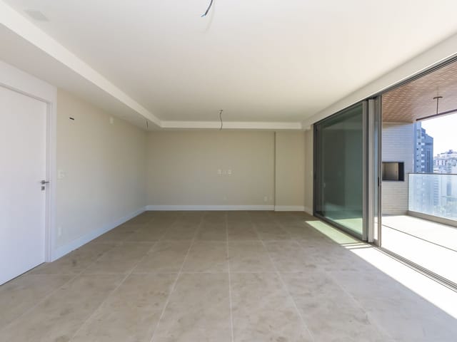 Apartamento 4 quartos e 6 banheiros, à venda, no bairro Juvevê em Curitiba