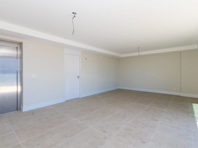 Apartamento 4 quartos e 6 banheiros, à venda, no bairro Juvevê em Curitiba