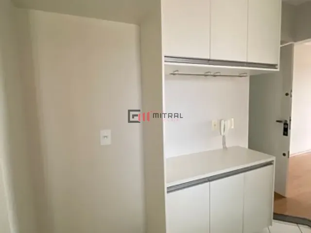 Apartamento 2 quartos e 1 banheiro, para alugar, no bairro Centro em Londrina