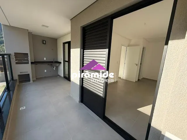 Apartamento 1 quarto e 1 banheiro, à venda, no bairro Sumaré em Caraguatatuba