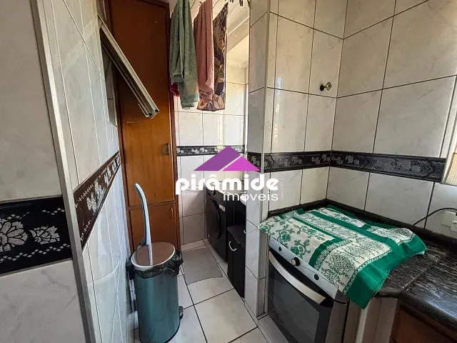 Apartamento 2 quartos e 1 banheiro, à venda, no bairro Parque Industrial em São José dos Campos