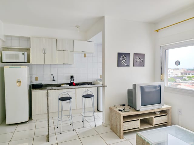 Apartamento 1 quarto e 1 banheiro, para alugar, no bairro Centro em Pelotas