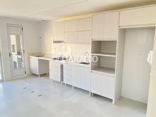Apartamento com 104m² 2 quartos e 2 banheiros, à venda, no bairro São João em Itajaí