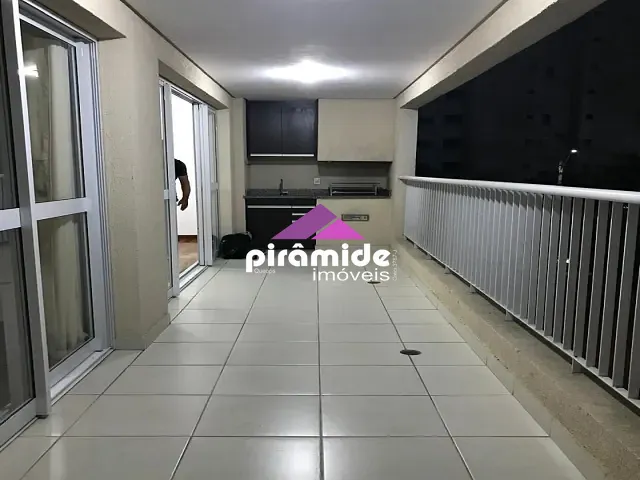 Apartamento com 132m² 4 quartos e 2 banheiros, para alugar, no bairro Jardim das Indústrias em São José dos Campos