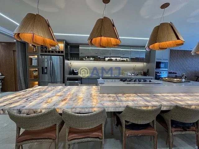 Apartamento com 261m² 4 quartos e 5 banheiros, à venda, no bairro Setor Marista em Goiânia