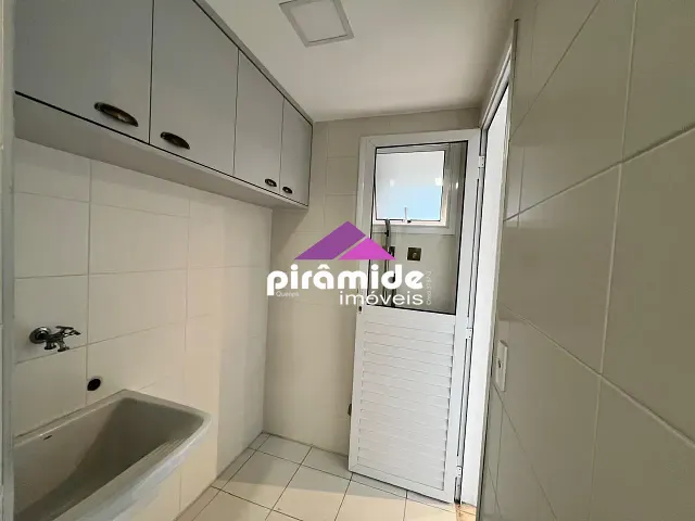 Apartamento com 75m² 2 quartos e 2 banheiros, para alugar, no bairro Parque Residencial Aquarius em São José dos Campos