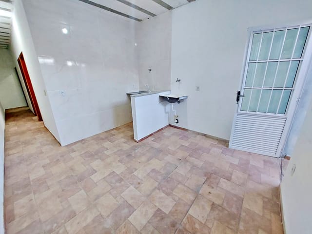 Foto do Apartamento - Apartamento 02 quartos para aluguel no bairro Glória, Belo Horizonte-MG | Laris imóveis