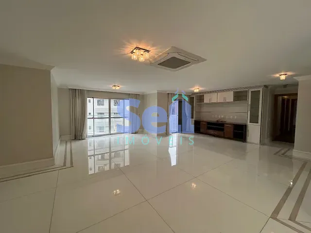 Apartamento com 216m² 3 quartos e 4 banheiros, à venda, no bairro Itaim Bibi em São Paulo
