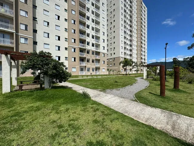 Apartamento 2 quartos e 1 banheiro, para alugar, no bairro Vila Mogilar em Mogi das Cruzes