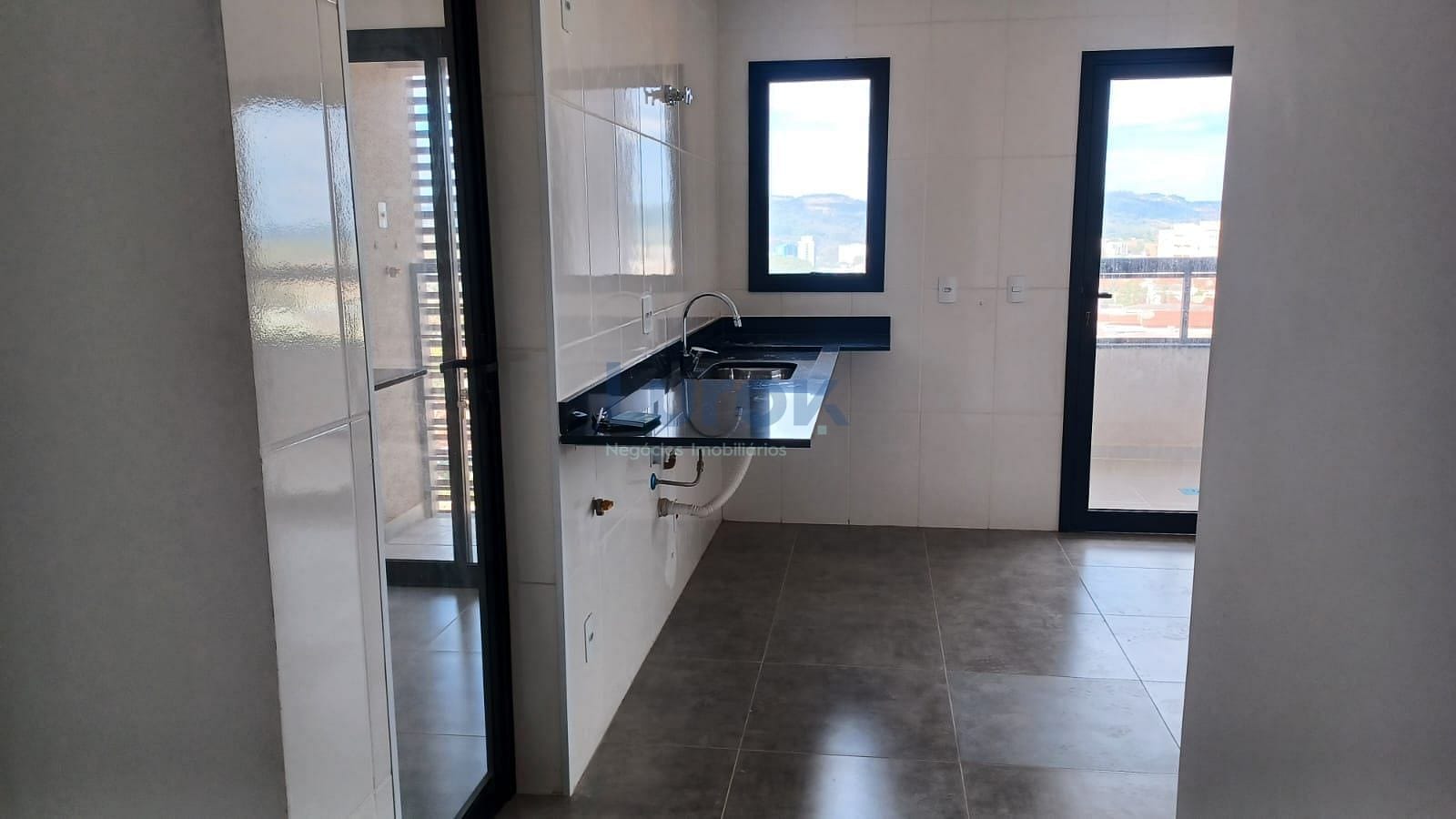 Apartamento à venda com 3 quartos, 141m² - Foto 8