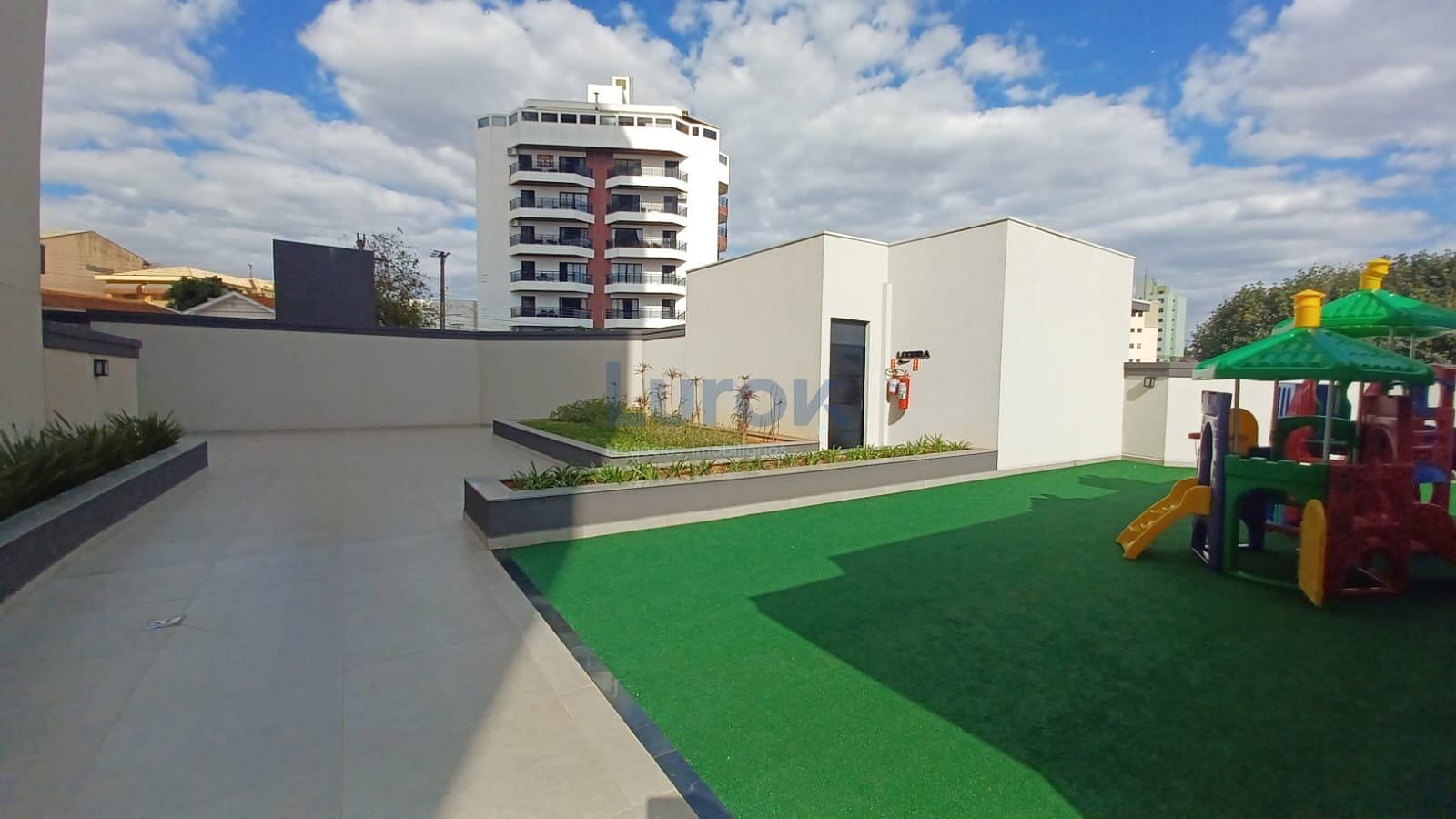 Apartamento à venda com 3 quartos, 141m² - Foto 32