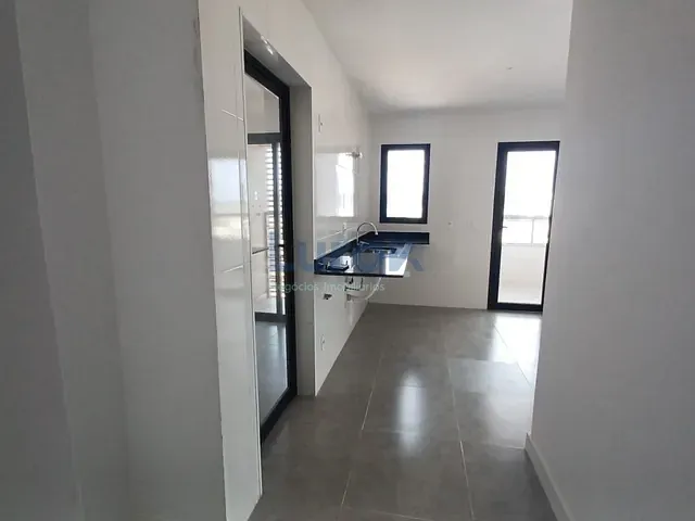 Apartamento com 141m² 3 quartos e 4 banheiros, à venda, no bairro Vila Clayton em Valinhos