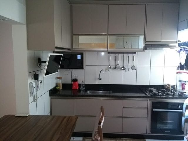 Apartamento com 84m² 3 quartos e 1 banheiro, à venda, no bairro Ideal em Londrina