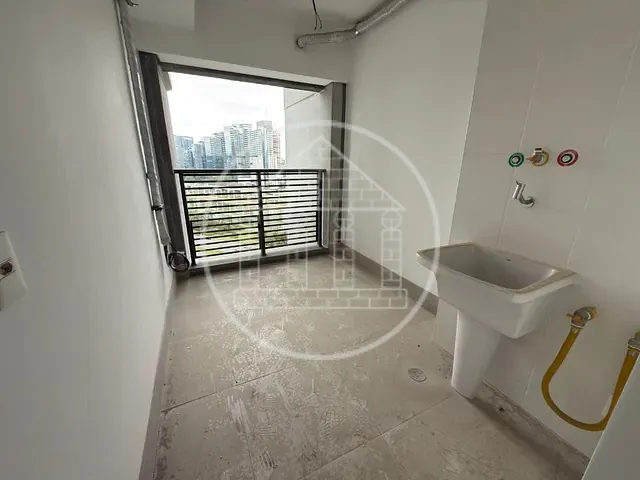 Apartamento com 144m² 3 quartos e 2 banheiros, à venda, no bairro Real Parque em São Paulo