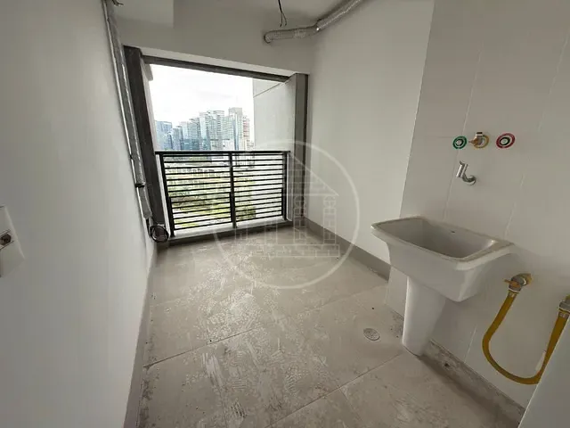 Apartamento com 144m² 3 quartos e 2 banheiros, à venda, no bairro Real Parque em São Paulo