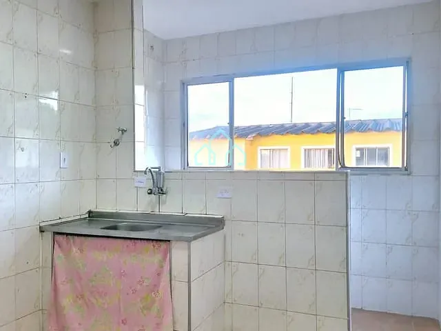 Apartamento 2 quartos e 1 banheiro, à venda ou para alugar, no bairro Parque São Cristóvão em Taubaté