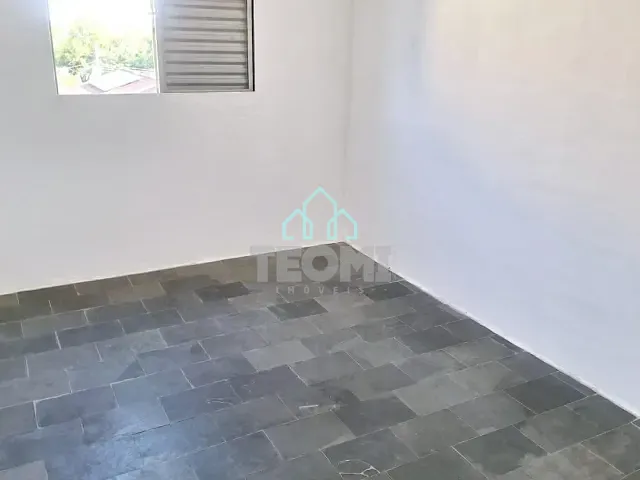 Apartamento 2 quartos e 1 banheiro, à venda ou para alugar, no bairro Parque São Cristóvão em Taubaté