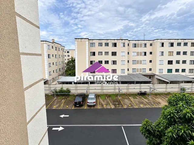 Apartamento 2 quartos e 1 banheiro, para alugar, no bairro Vila Tesouro em São José dos Campos