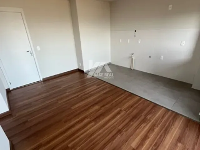 Apartamento 2 quartos e 1 banheiro, à venda, no bairro Batel em GUARAPUAVA