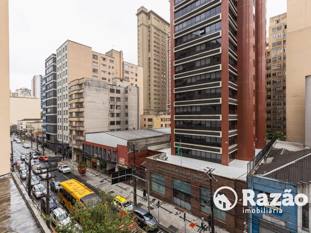 Apartamento 3 quartos e 2 banheiros, à venda, no bairro Centro em Curitiba