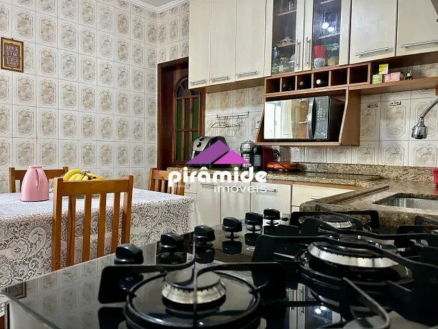 Apartamento com 180m² 3 quartos e 2 banheiros, à venda, no bairro Boqueirão em Santos