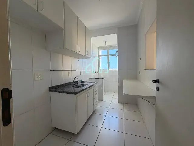 Apartamento com 64m² 2 quartos e 1 banheiro, à venda ou para alugar, no bairro Independência em Taubaté