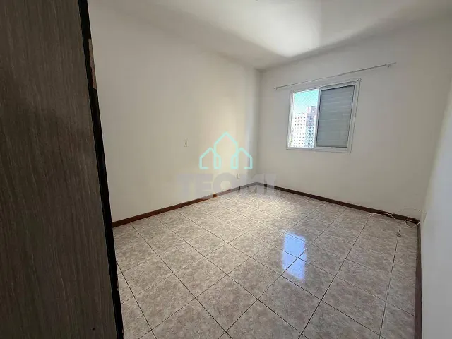 Apartamento com 64m² 2 quartos e 1 banheiro, à venda ou para alugar, no bairro Independência em Taubaté