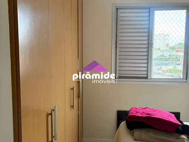 Apartamento 2 quartos e 1 banheiro, para alugar, no bairro Parque Industrial em São José dos Campos