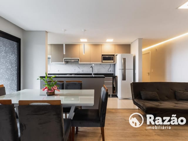 Apartamento 2 quartos e 2 banheiros, à venda, no bairro Centro em Curitiba