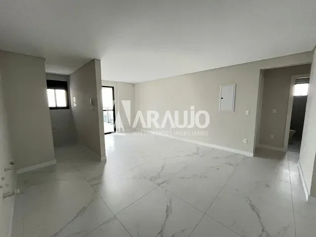 Apartamento 2 quartos e 2 banheiros, à venda, no bairro Vila Operária em Itajaí