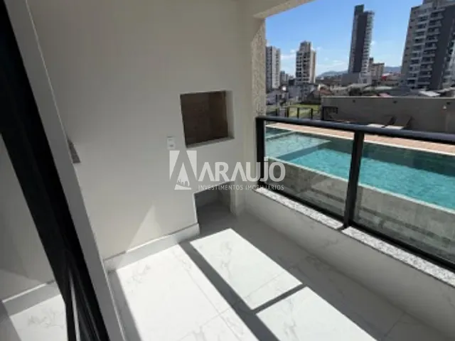 Apartamento 2 quartos e 2 banheiros, à venda, no bairro Vila Operária em Itajaí