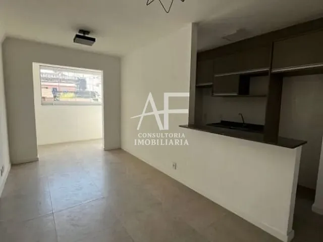 Apartamento 2 quartos e 2 banheiros, à venda ou para alugar, no bairro Jardim das Indústrias em Jacareí