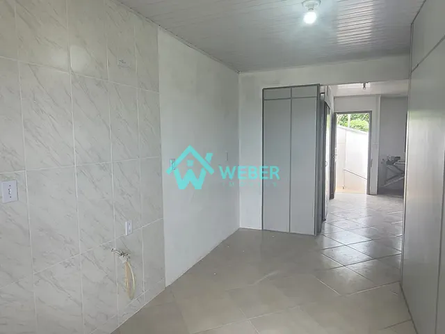 Apartamento 2 quartos e 1 banheiro, para alugar, no bairro Petrópolis em Novo Hamburgo